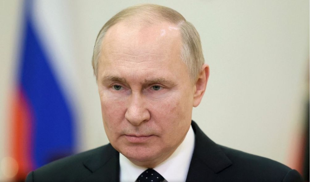 Putin Warns Ukraine: Cluster Munitions Ready for Retaliation