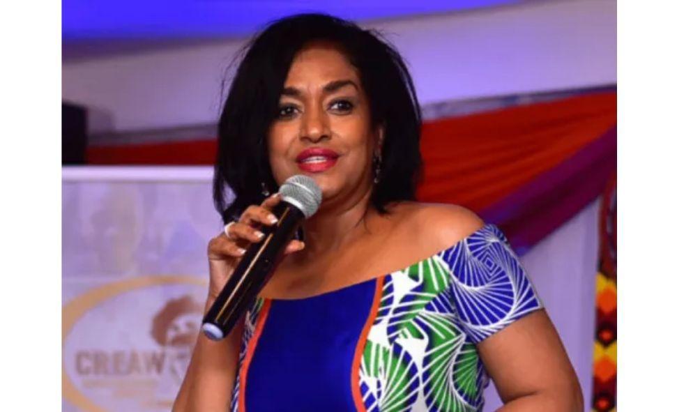 ESTHER PASSARIS