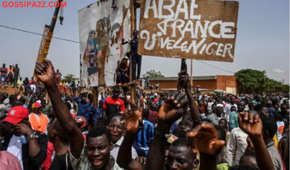 Thousands rally in Niger seeking withdrawal of French troops