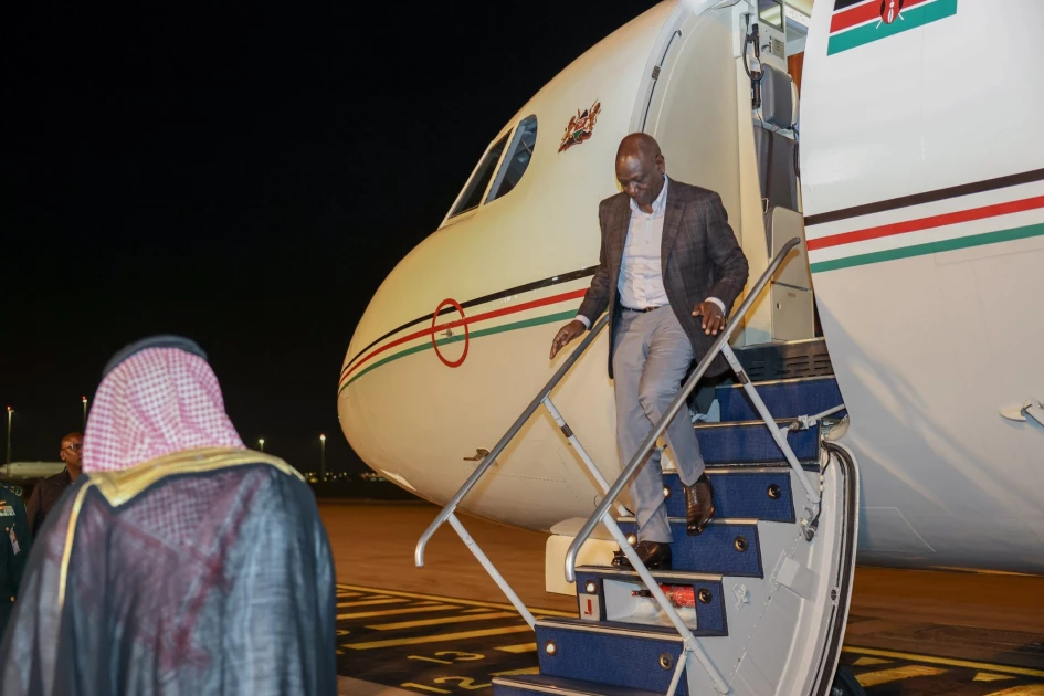 Ruto Flies to Dubai For 10-Minute Speech