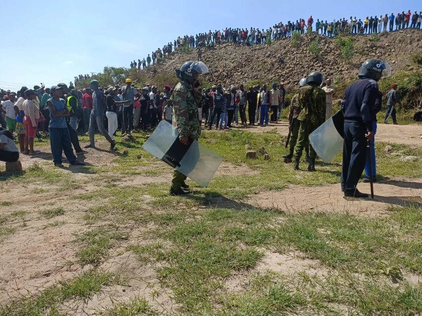 Motorists Stranded Along Thika Road After Locals Block Highway Over Hyena Attack Motorists Stranded Along Thika Road After Locals Block Highway Over Hyena Attack