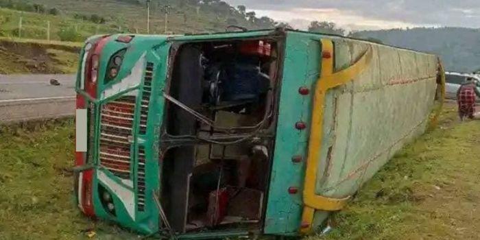 A photo of a bus which landed on the side of the road in Londiani, Kericho County on December 14, 2023.