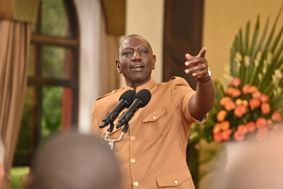 Ruto Fires 4 Govt Employees