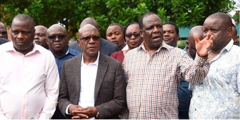 Lurambi MP Titus Khamala (left), Kakamega Senator Boni Khalwale (second left), former Kakamega Governor Wycliffe Oparanya and former Shinyalu MP Justus Kizito (right) address journalists at the former county chief’s Mabole home in Butere, Kakamega County, on Sunday January 14.