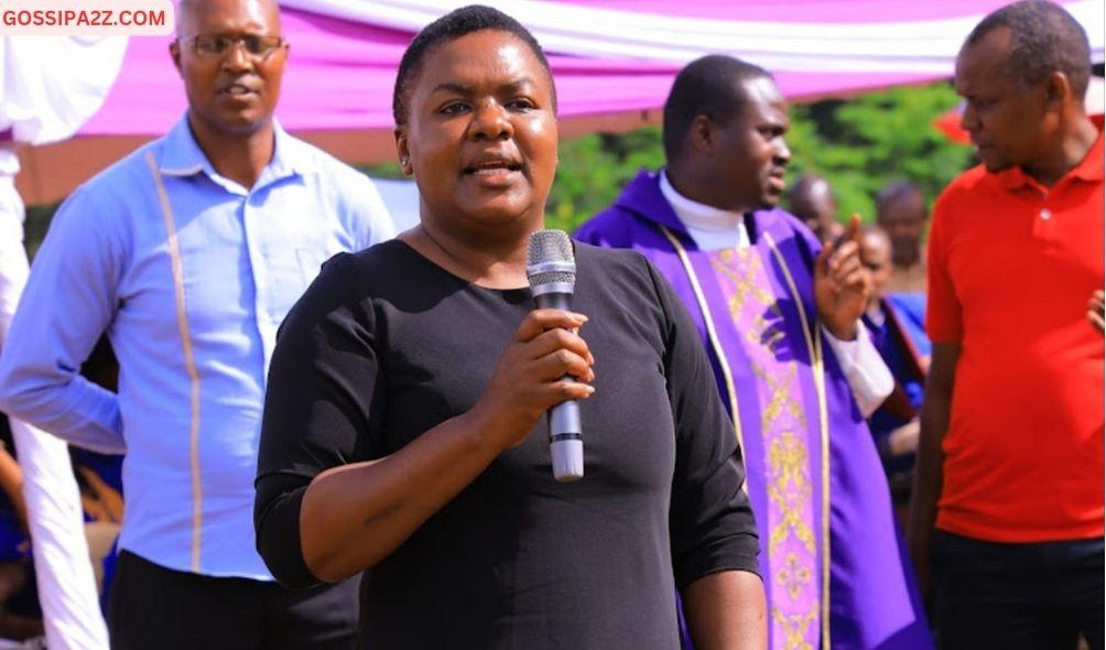 Kisii Woman Rep Donya Toto addressing mourners at a burial in Ogembo Wednesday where hell broke loose leading to the injury of staff