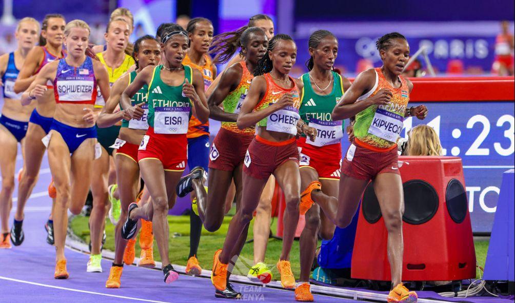 Beatrice Chebet, Faith Kipyegon and Margaret Chelimo in the women’s 5000m race at Paris 2024