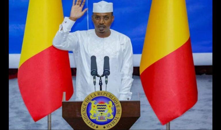 Chad President Mahamat Idriss Deby raises his hand during his inauguration ceremony in N'djamena, Chad May 23, 2024. REUTERS/Israel Matene