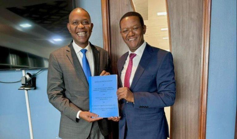 Labour CS Alfred Mutua (R) and MP Mwengi Mutusi after holding a meeting with Ukambani leaders on Saturday, March 1, 2025.